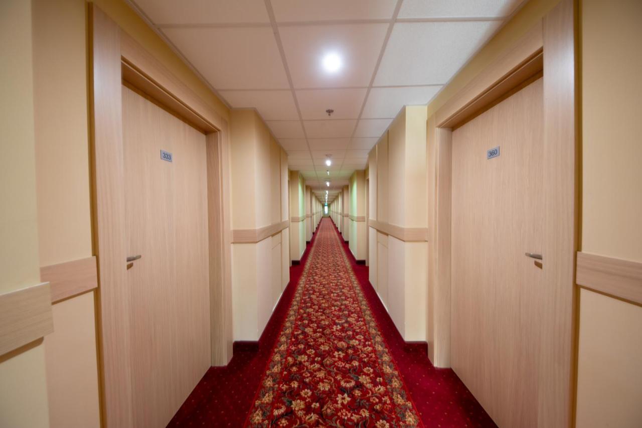 Hotel 500 Tarnowo Podgórne Exteriér fotografie