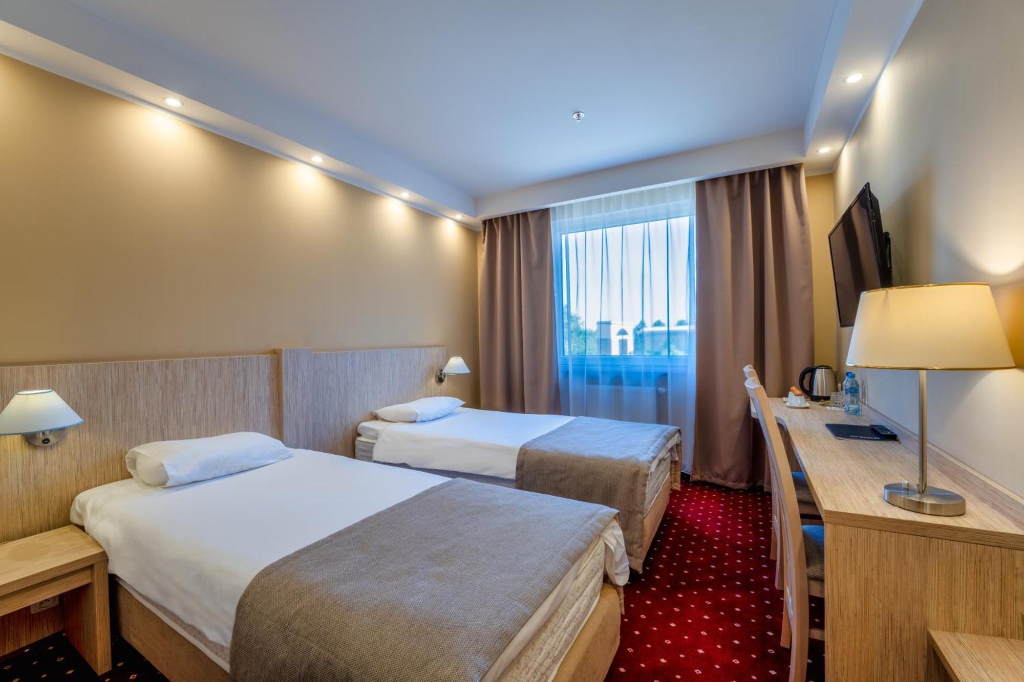 Hotel 500 Tarnowo Podgórne Exteriér fotografie
