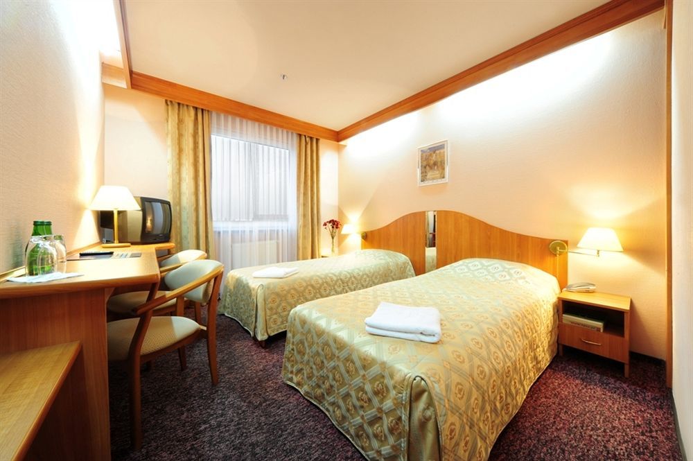 Hotel 500 Tarnowo Podgórne Exteriér fotografie